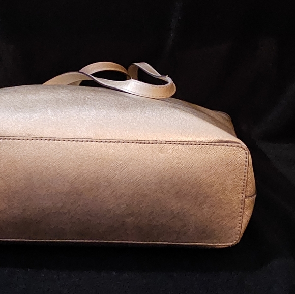 Michael Kors Gold Tote Bag - Picture 4 of 16